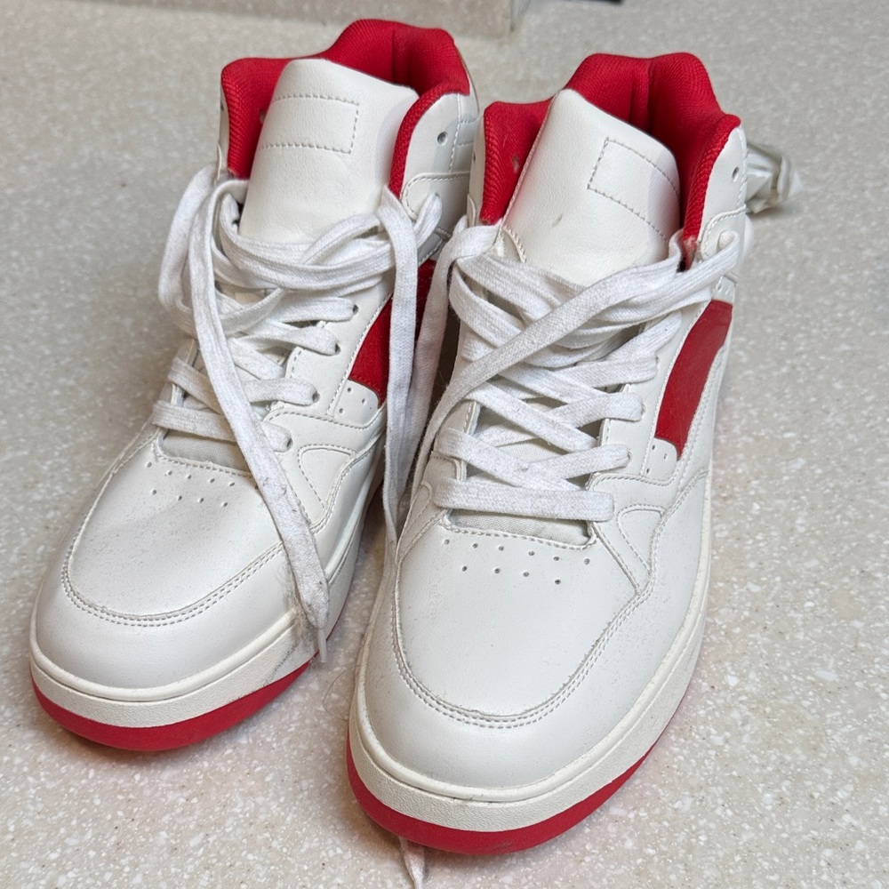 Zara Men's White and Red High-Top Sneakers